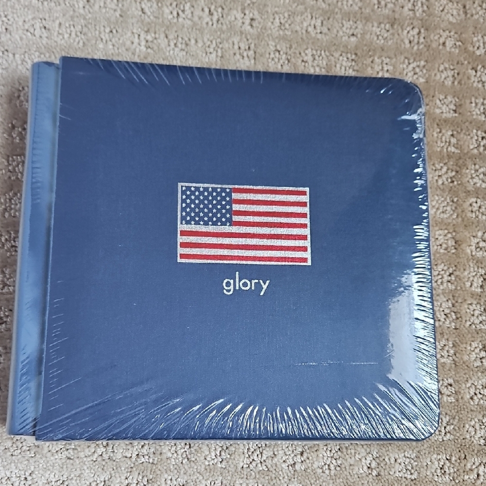 NEW Creative Memories 8x8 Blue "Glory" Photo Album w/ American Flag